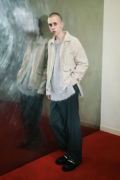 Look 13